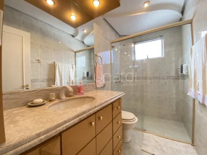 Foto Apartamento com 3 Dormitórios