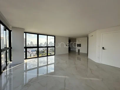 Apartamento com 3 Dormitórios