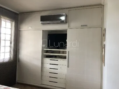 Foto Casa com 3 Dormitórios