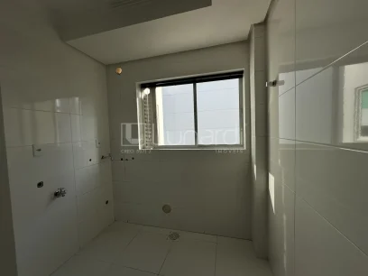 Foto Apartamento com 2 Dormitórios