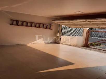 Foto Casa com 4 Dormitórios
