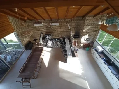 Foto Casa com 4 Dormitórios