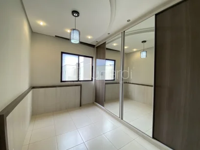 Foto Apartamento com 2 Dormitórios