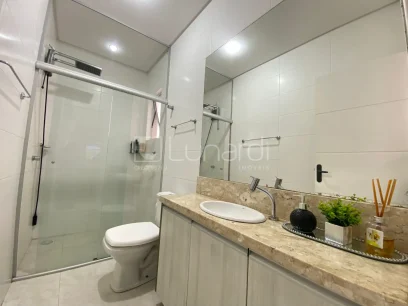 Foto Apartamento com 2 Dormitórios