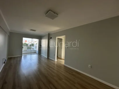 Foto Apartamento com 2 Dormitórios