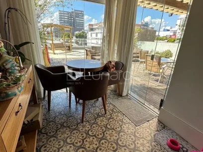 Foto Apartamento com 3 Dormitórios