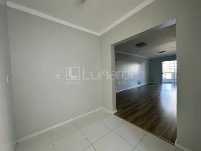 Foto Apartamento com 2 Dormitórios