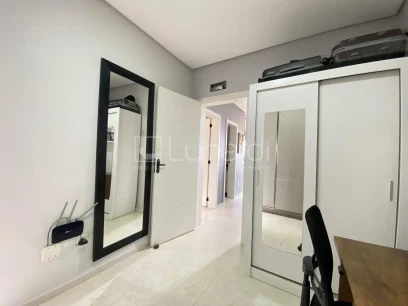 Foto Apartamento com 2 Dormitórios