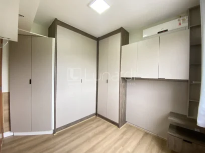 Foto Apartamento com 2 Dormitórios
