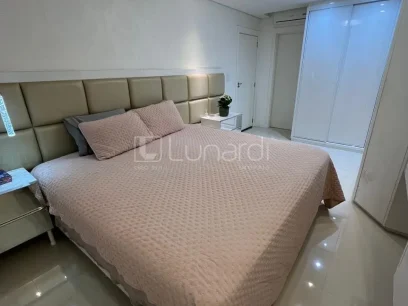 Foto Apartamento com 2 Suítes