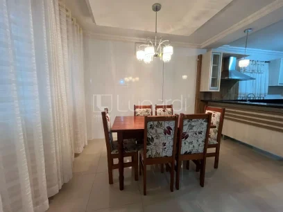 Foto Apartamento com 3 Dormitórios