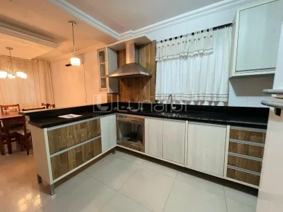 Foto Apartamento com 3 Dormitórios
