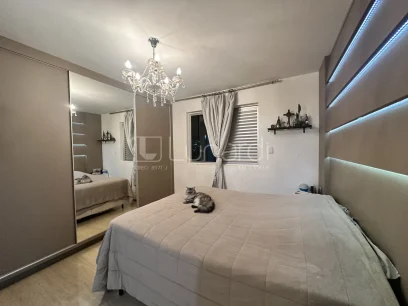 Foto Apartamento com 3 Dormitórios