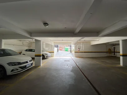 Foto Apartamento com 2 Dormitórios