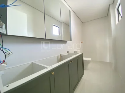 Foto Apartamento com 3 Suítes
