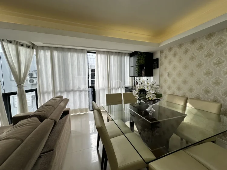 Apartamento com 3 Dormitórios