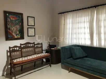 Foto Casa com 3 Dormitórios