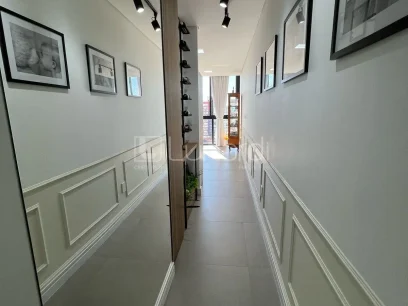 Foto Apartamento com 2 Dormitórios