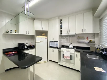 Foto Apartamento com 3 Dormitórios