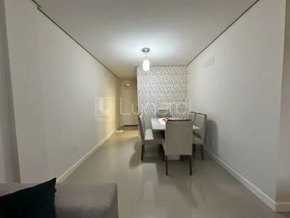 Foto Apartamento com 2 Dormitórios