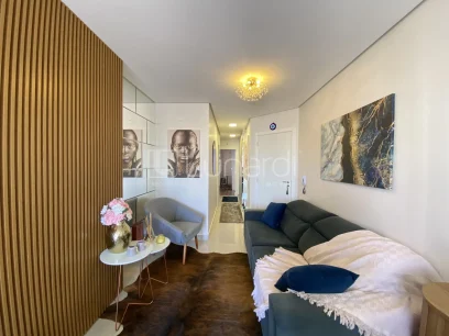 Apartamento com 2 Dormitórios