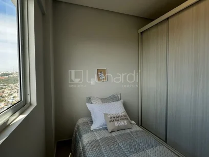 Foto Apartamento com 2 Dormitórios