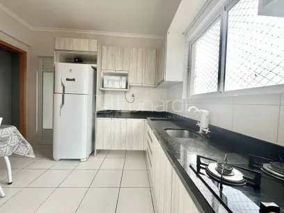 Foto Apartamento com 2 Dormitórios
