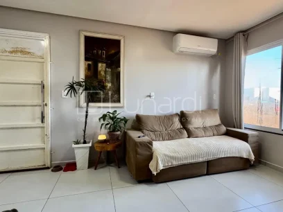 Foto Casa com 2 Dormitórios