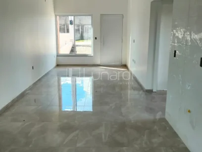Foto Casa com 2 Dormitórios