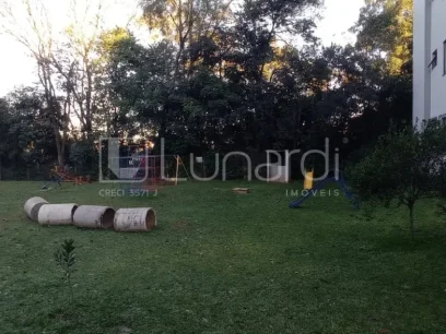 Foto Apartamento com 2 Dormitórios