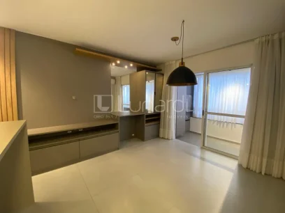 Foto Apartamento com 2 Dormitórios