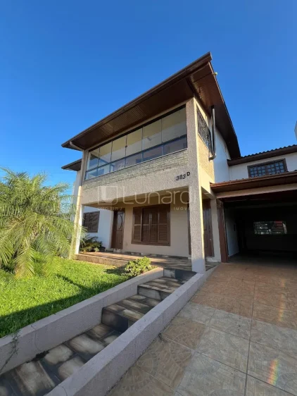 Casa com 4 Dormitórios