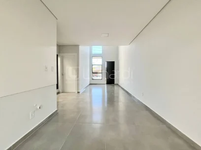 Foto Casa com 2 Dormitórios