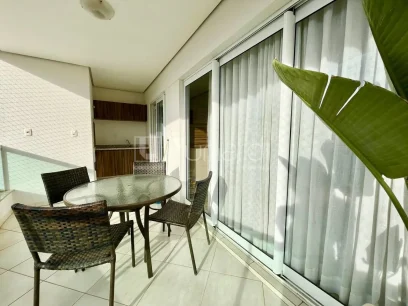 Foto Apartamento com 2 Dormitórios