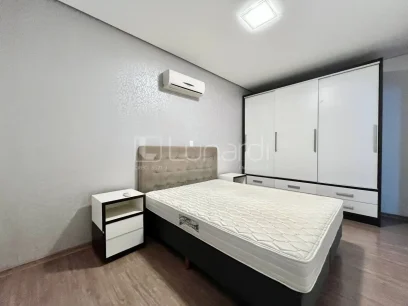 Foto Apartamento com 2 Dormitórios