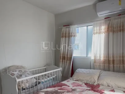 Foto Apartamento com 2 Dormitórios