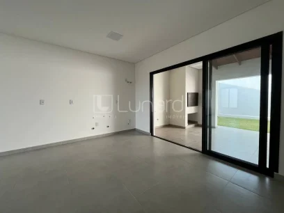 Foto Casa com 3 Dormitórios