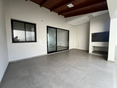 Foto Casa com 3 Dormitórios