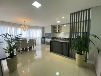 Apartamento com 2 Dormitórios