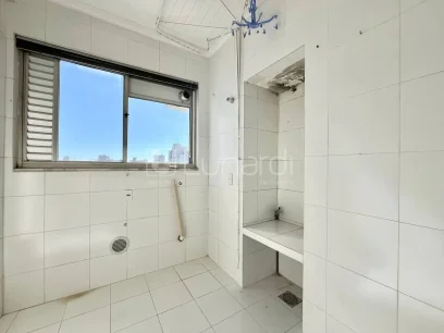 Foto Apartamento com 3 Dormitórios