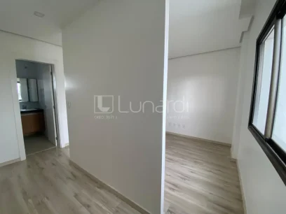 Foto Apartamento com 2 Dormitórios