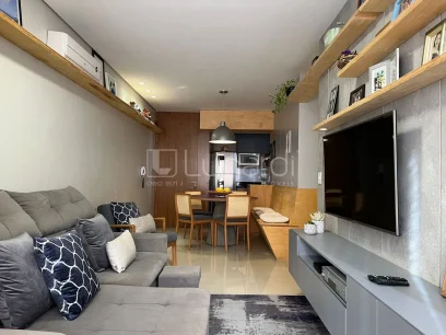 Apartamento com 2 Dormitórios