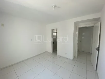 Foto Apartamento com 2 Dormitórios