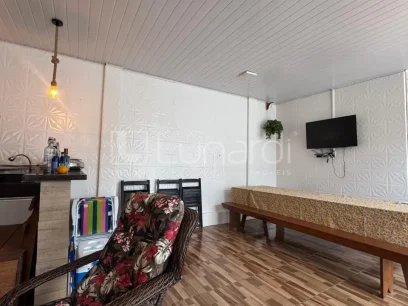 Foto Casa com 2 Dormitórios