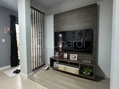 Foto Casa com 2 Dormitórios
