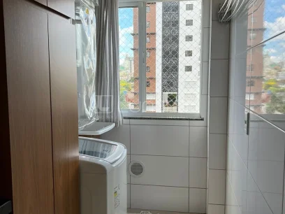Foto Apartamento com 2 Dormitórios