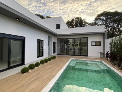 Casa com 3 Dormitórios