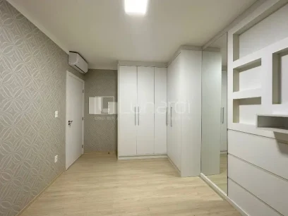 Foto Apartamento com 2 Dormitórios