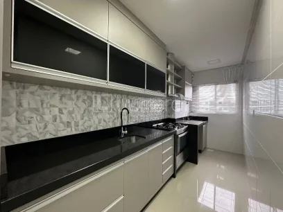 Foto Apartamento com 2 Dormitórios
