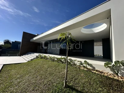 Casa com 3 Dormitórios
